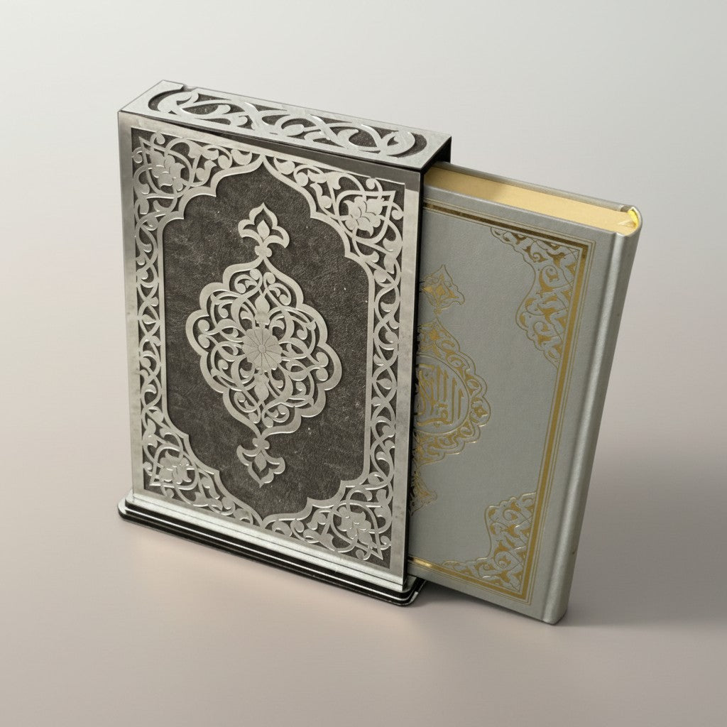 Quran Al Karim in dekorativer Stand box - Silber